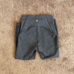 Lululemon gray work out pants cropped